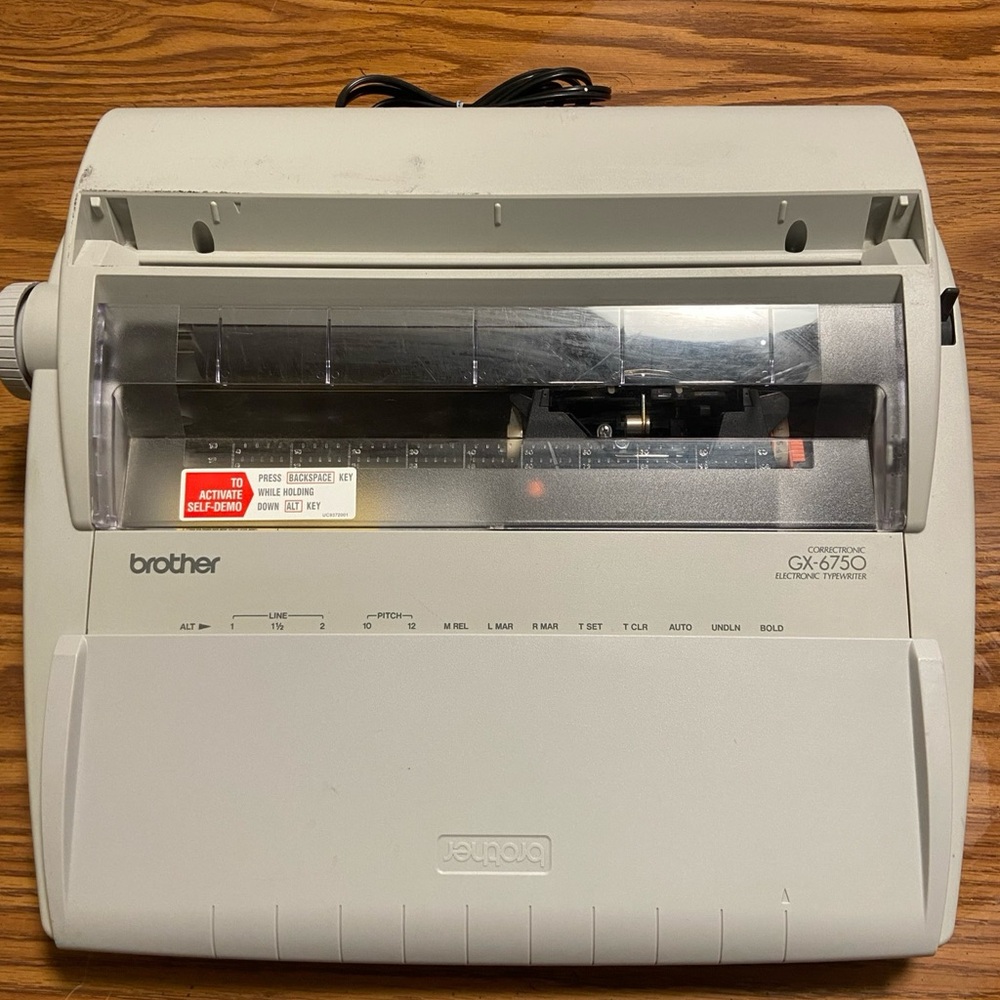 Brother GX-6750 Typewriter